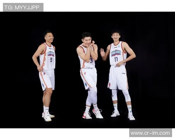 江苏男篮全新定妆照发布新球衣新阵容展现全新气象迎接新赛季