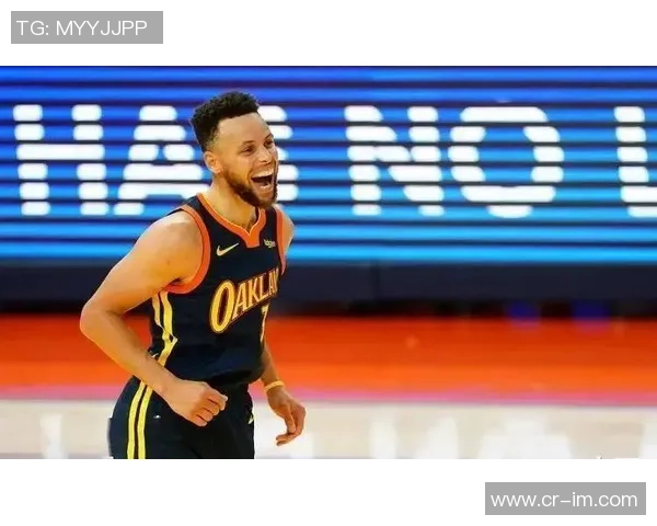 克莱崇拜的4号秀展现多面才华获库里认可非同寻常