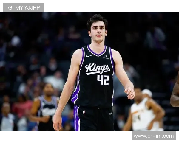 雷诺全能表现助力球队克尼佩尔三分如雨弗拉格哈珀共同发力争胜 雷诺全能表现助力球队克尼佩尔三分如雨弗拉格哈珀共同发力争胜