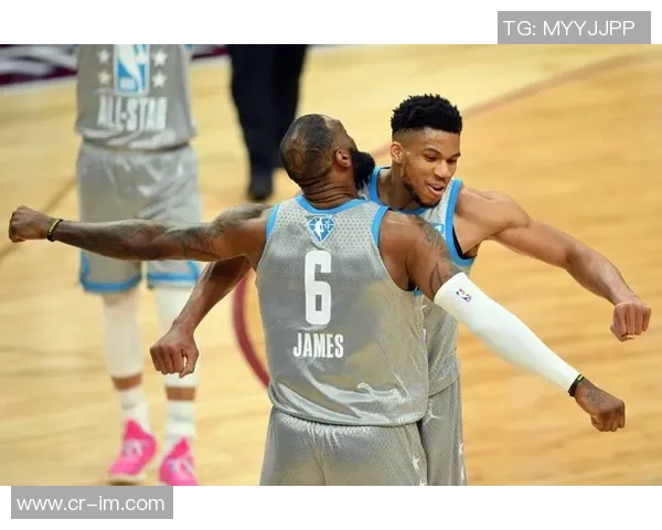 字母哥补篮遭封盖CJ中投绝杀后字母哥反击未能命中