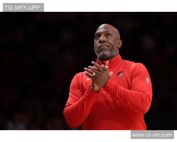 比卢普斯呼吁球队共同分担战术压力让瀚森更轻松应对比赛挑战 比卢普斯呼吁球队共同分担战术压力让瀚森更轻松应对比赛挑战