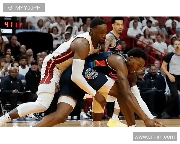 埃奇库姆与马克西联手74分创揭幕战新纪录仅次于哈登伍德组合 埃奇库姆与马克西联手74分创揭幕战新纪录仅次于哈登伍德组合