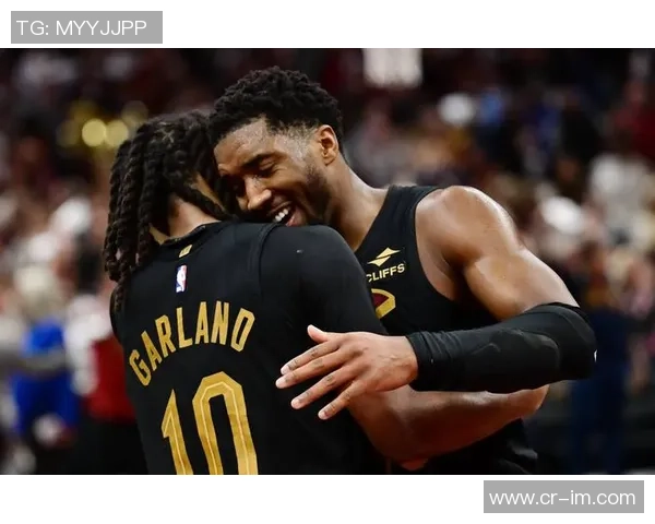 米切尔盛赞加兰复出提升球队进攻效率期待更流畅的配合与表现 米切尔盛赞加兰复出提升球队进攻效率期待更流畅的配合与表现